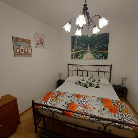 Casa Lorenzo - Nel Centro Storico Di Apartamento *